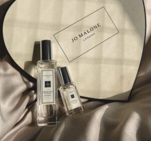 Dupe Jo Malone Peony & Blush Suede : Guide Complet pour Trouver Votre Parfum Abordable Préféré 3 dupe for jo malone peony and blush suede
