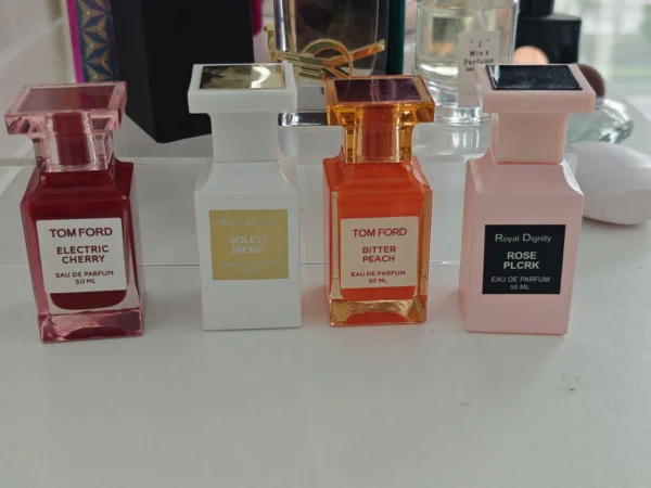 Analyse comparative des coûts et de la concentration entre un parfum de luxe classique et une formulation vanille jasmin directe de laboratoire.